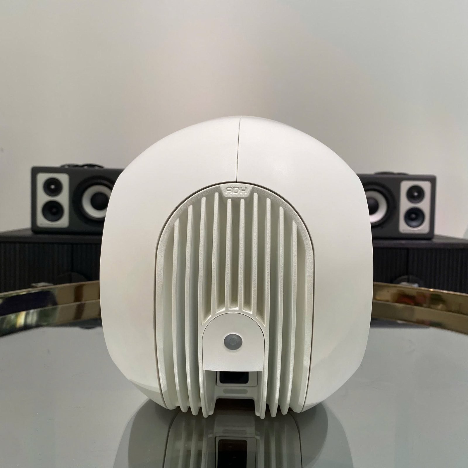 Loa Devialet Phantom Ultimate 108 dB bản Gold - ảnh thật tại showroom (4)