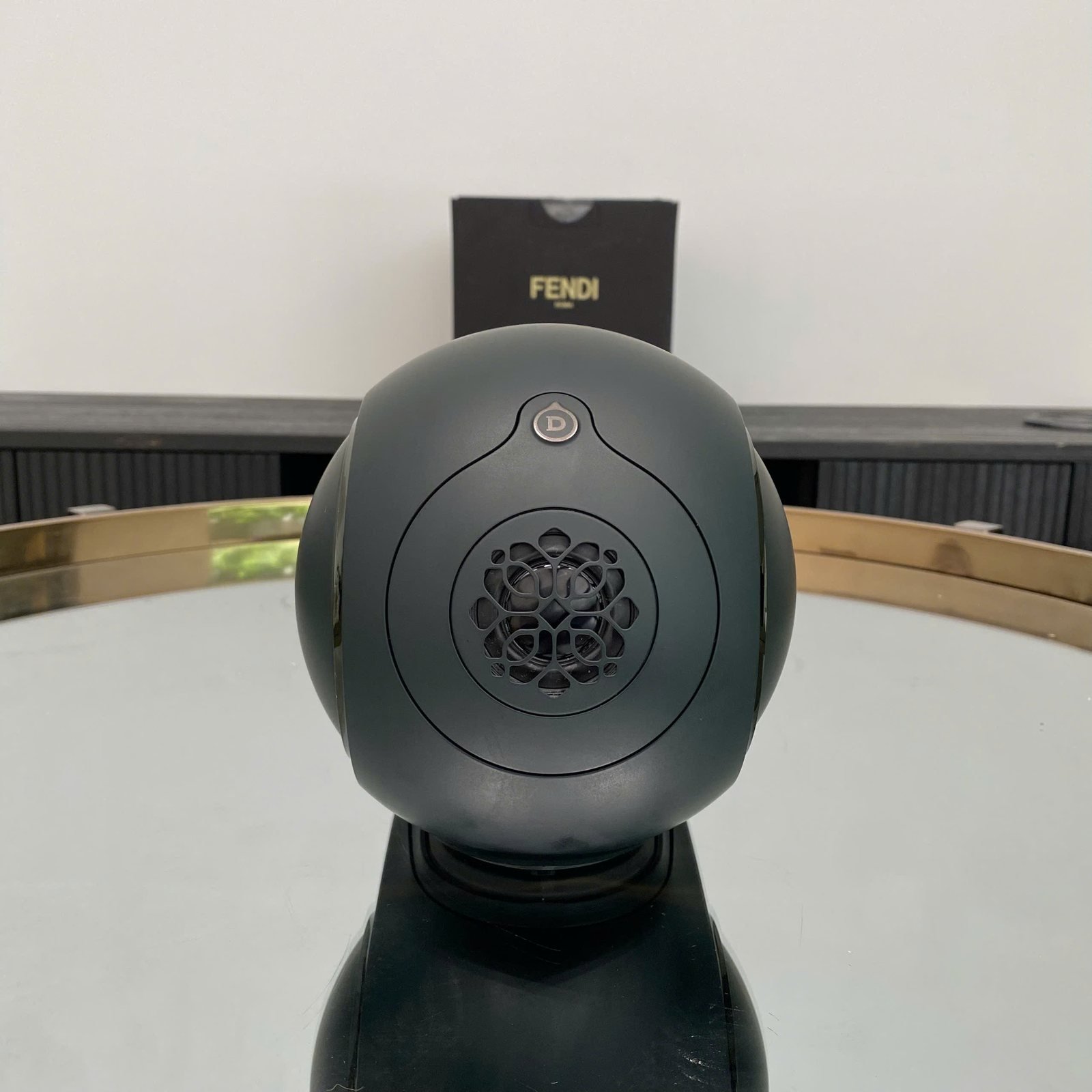 Loa Devialet Phantom Ultimate 108 dB trưng bày tại showroom (2)
