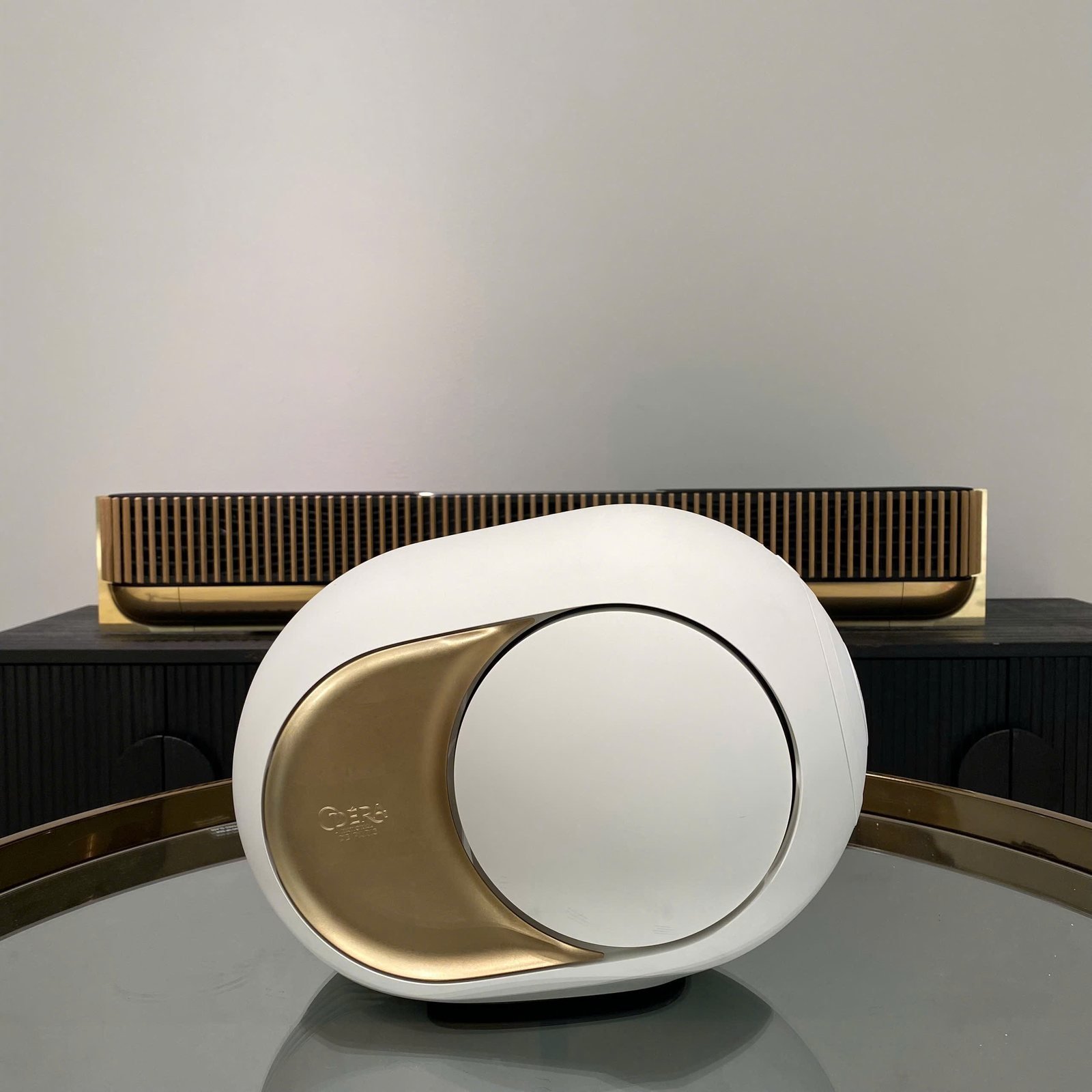 Loa Devialet Phantom Ultimate 108 dB trưng bày tại showroom (5)