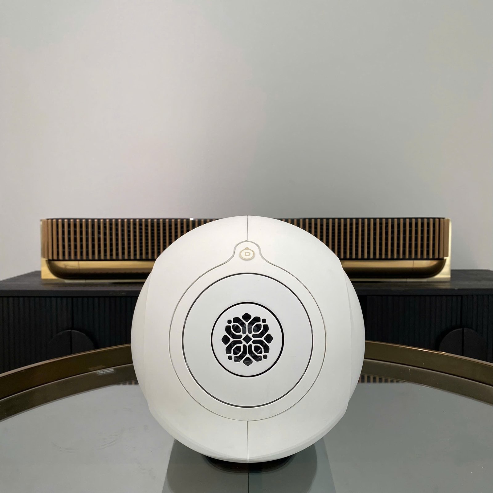 Loa Devialet Phantom Ultimate 108 dB trưng bày tại showroom (7)