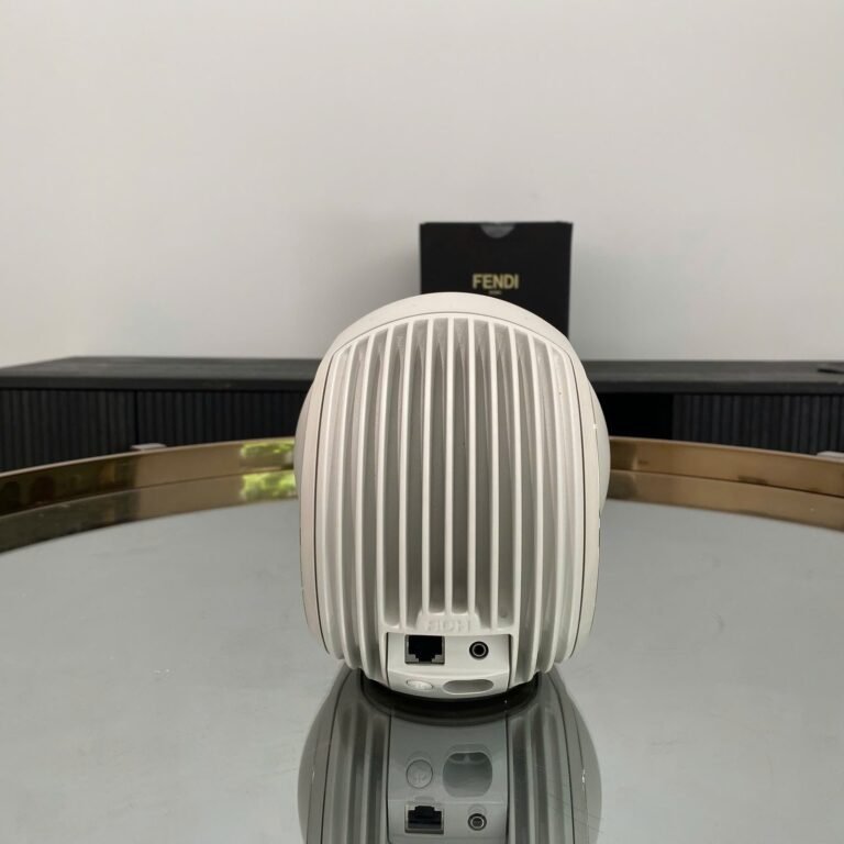 Loa Devialet Phantom Ultimate 98 dB trưng bày tại showroom (5)