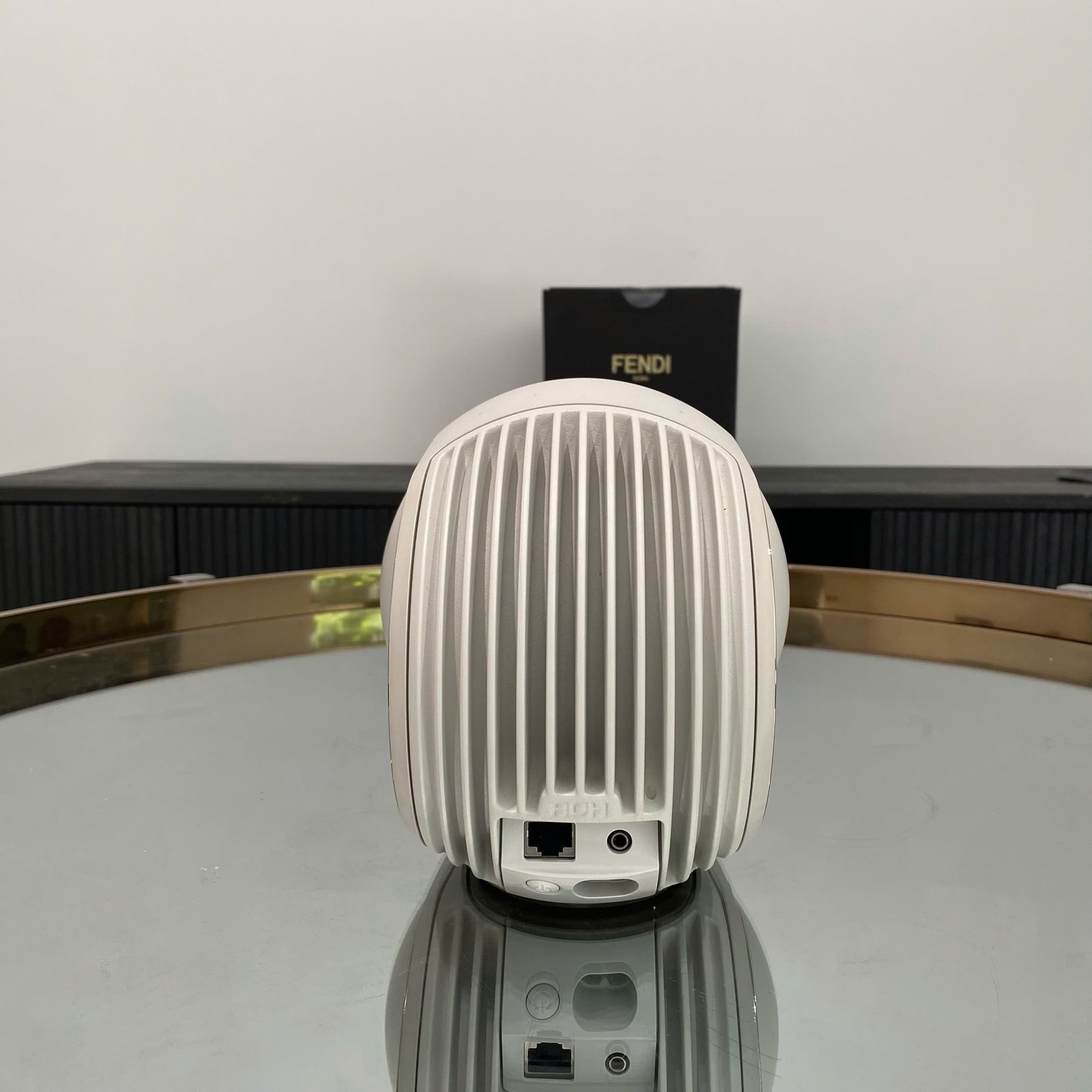 Loa Devialet Phantom Ultimate 98 dB trưng bày tại showroom (5)