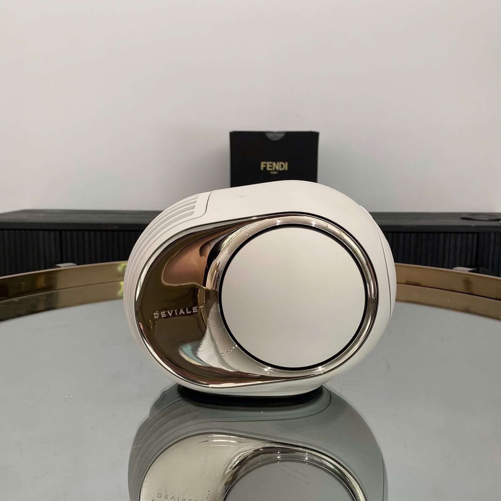 Loa Devialet Phantom Ultimate 98 dB trưng bày tại showroom (6)