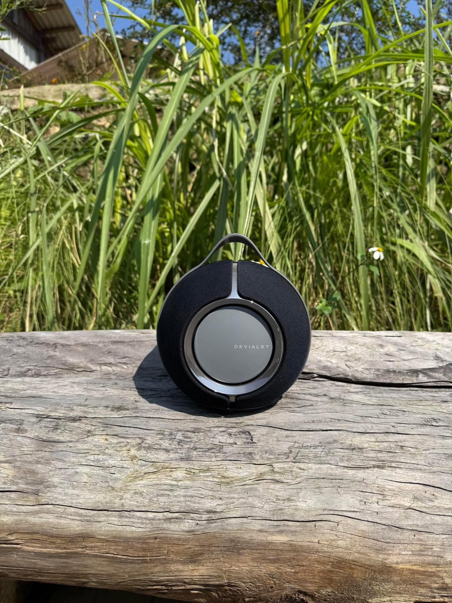 Loa Devialet Mania màu Deep Black - ảnh thật tại showroom