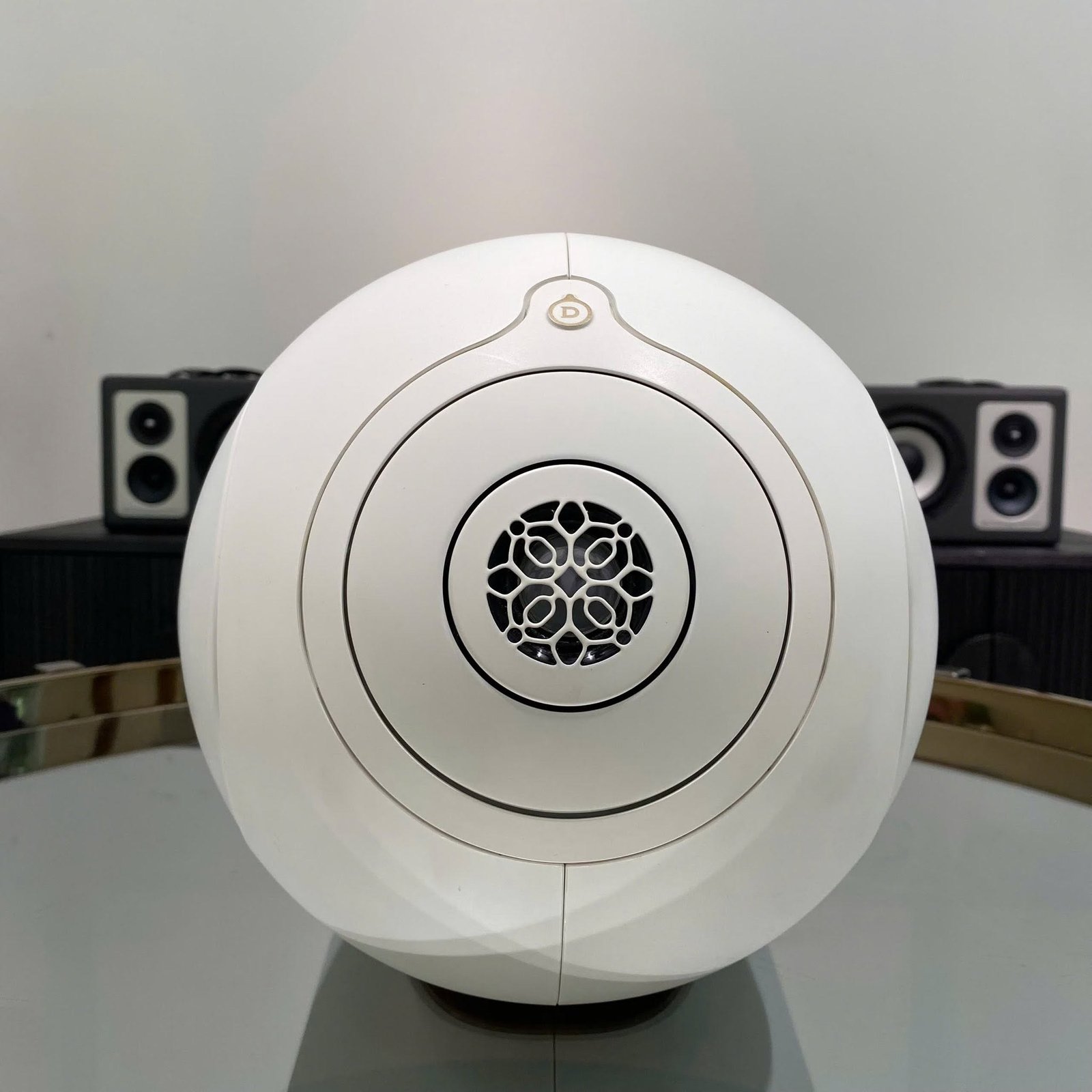 Loa Devialet Phantom Ultimate 108dB bản vàng hồng - ảnh thật tại showroom