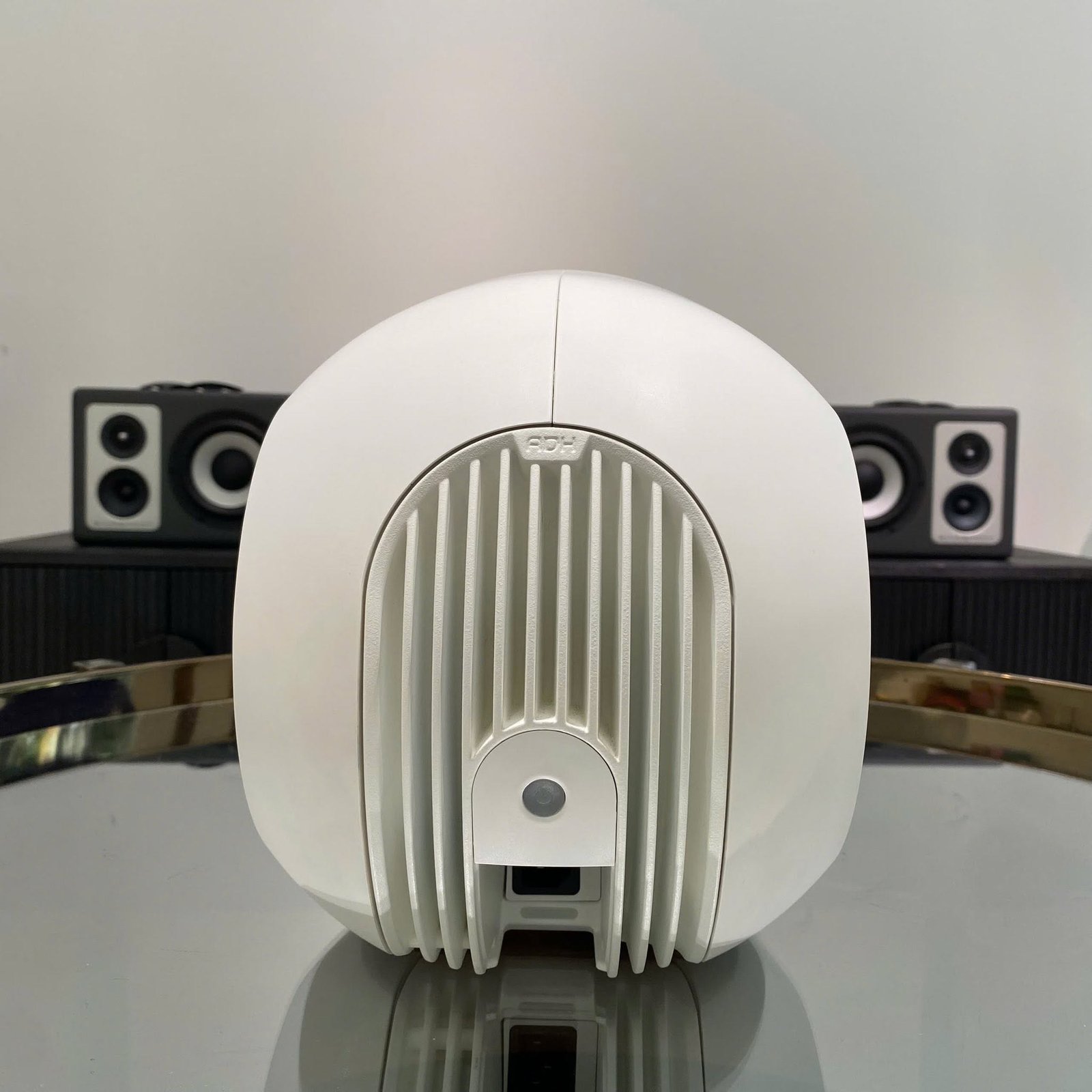Loa Devialet Phantom Ultimate 108dB bản vàng hồng - ảnh thật tại showroom
