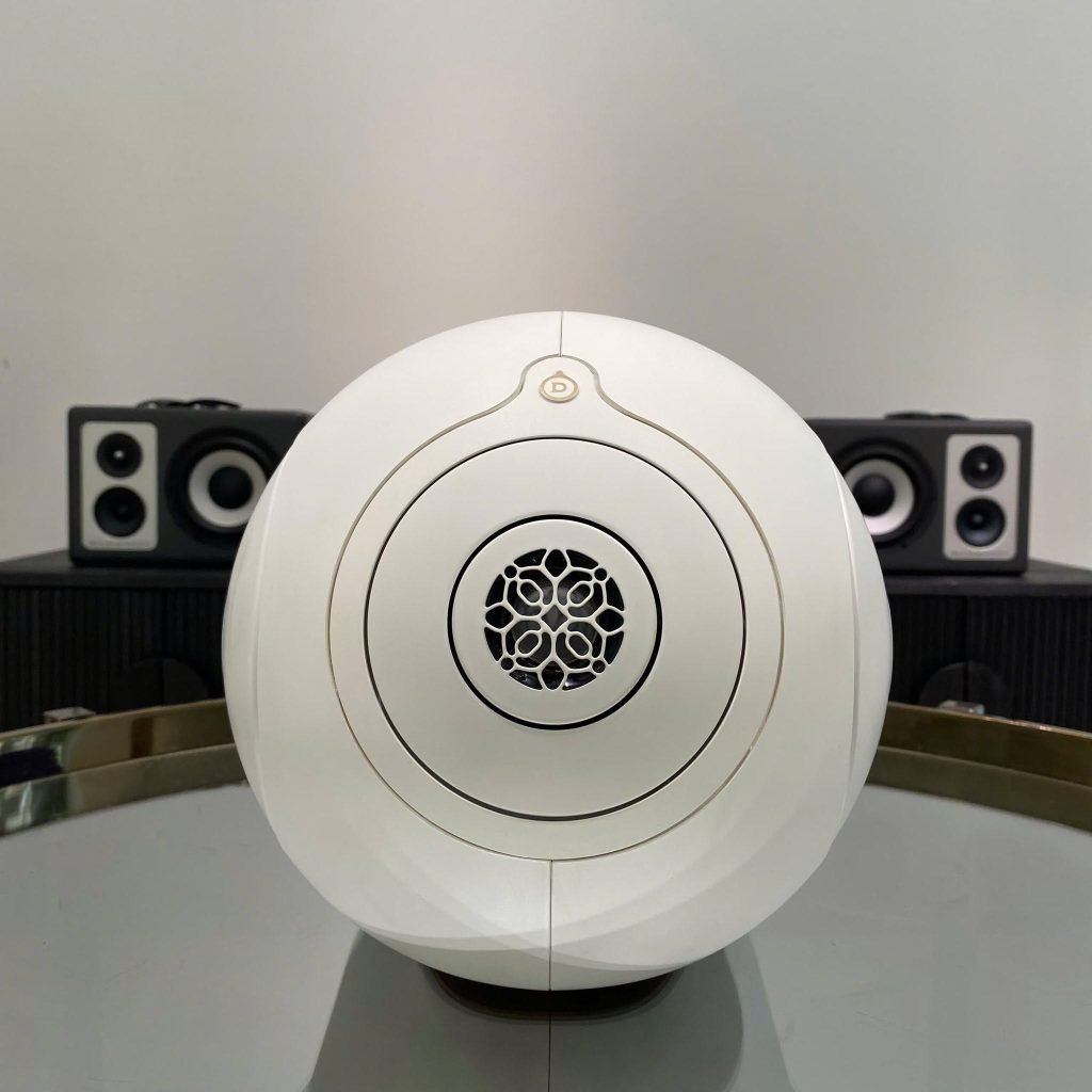 Phantom Ultimate 108 dB bản Opéra de Paris chụp thực tế tại showroom Loa Devialet Việt Nam