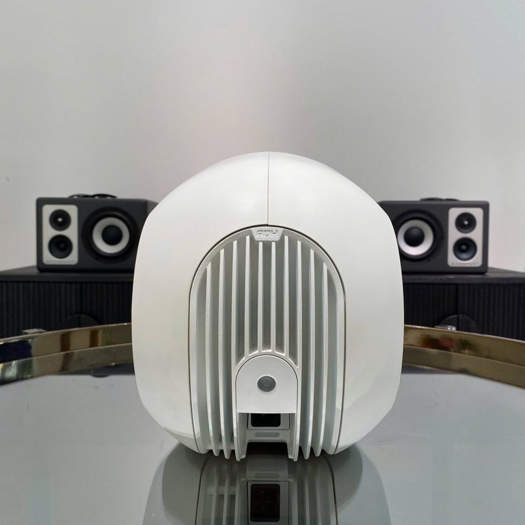 Phantom Ultimate 108 dB bản Opéra de Paris chụp thực tế tại showroom Loa Devialet Việt Nam