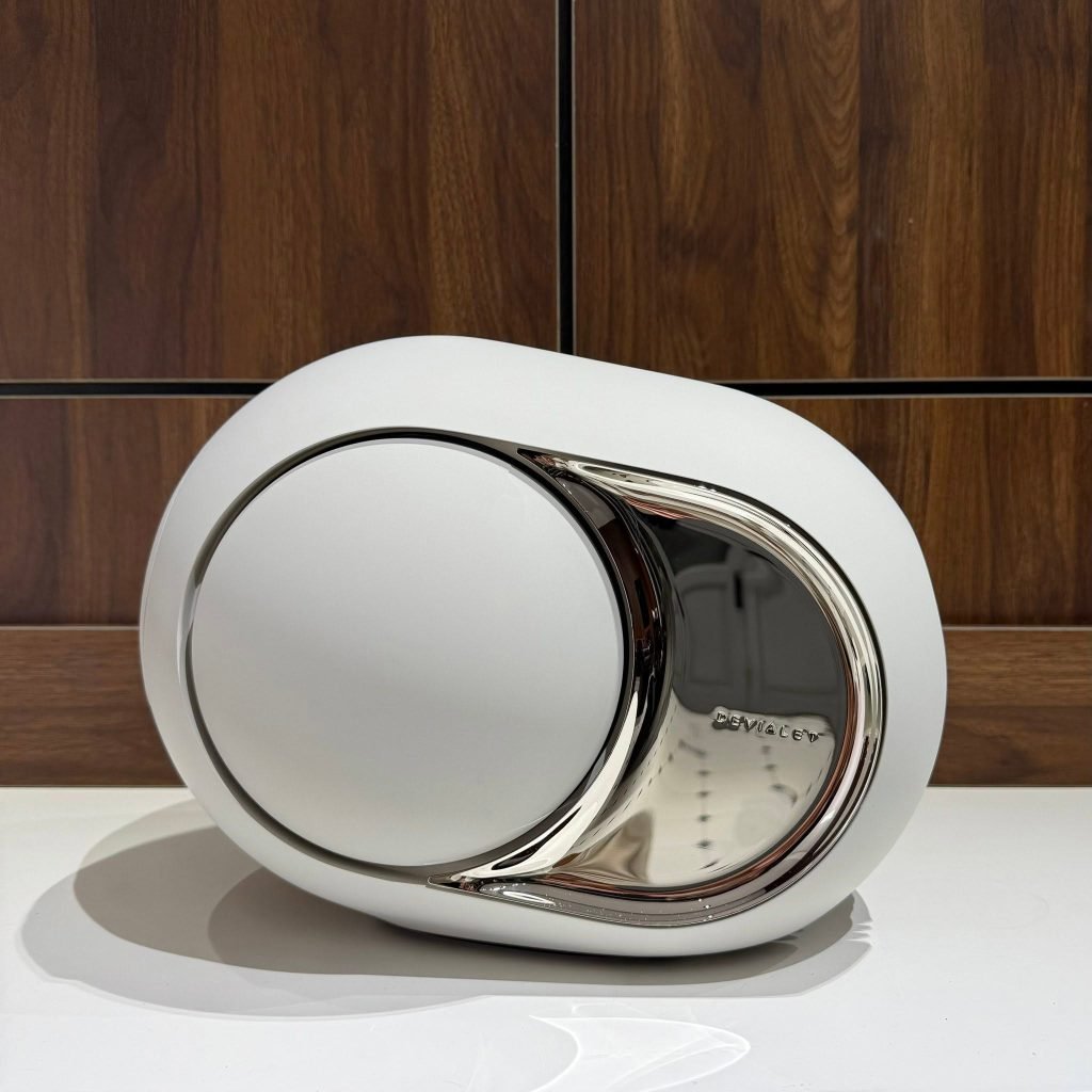 Phantom Ultimate 108 dB chụp thực tế tại showroom Loa Devialet Việt Nam