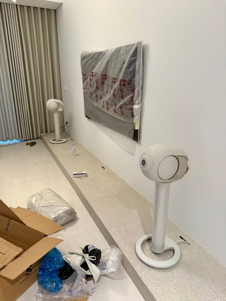 Phantom Ultimate 108 dB chụp thực tế tại showroom Loa Devialet Việt Nam
