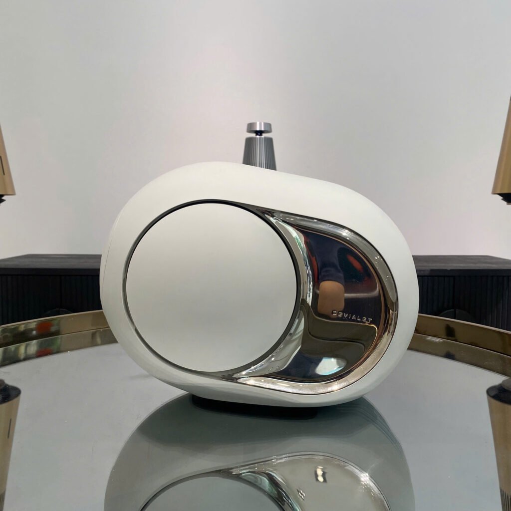 Phantom Ultimate 108 dB chụp thực tế tại showroom Loa Devialet Việt Nam