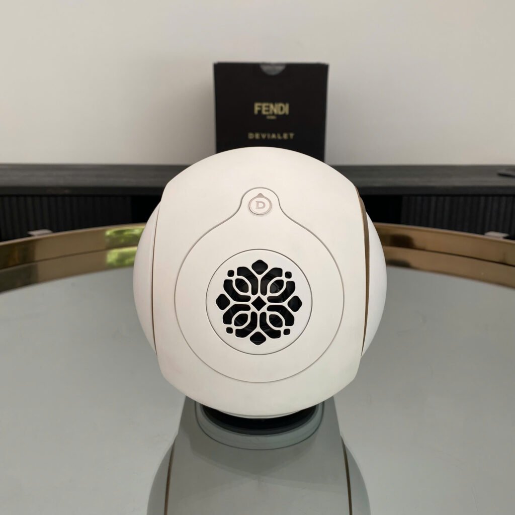 Phantom Ultimate 98 dB chụp thực tế tại showroom Loa Devialet Việt Nam