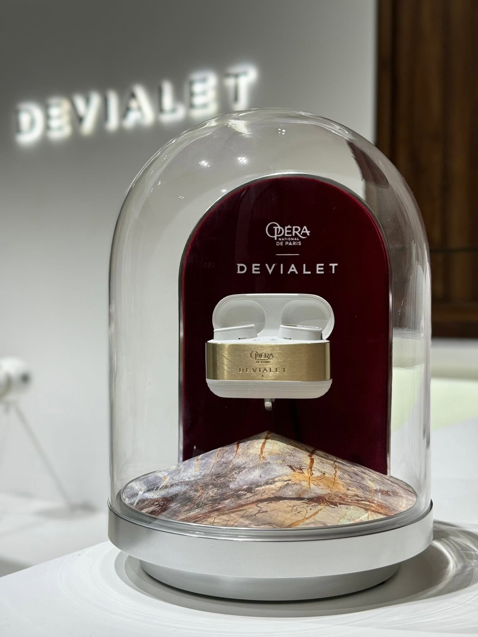 Tai nghe Devialet Gemini II - ảnh thật tại showroom